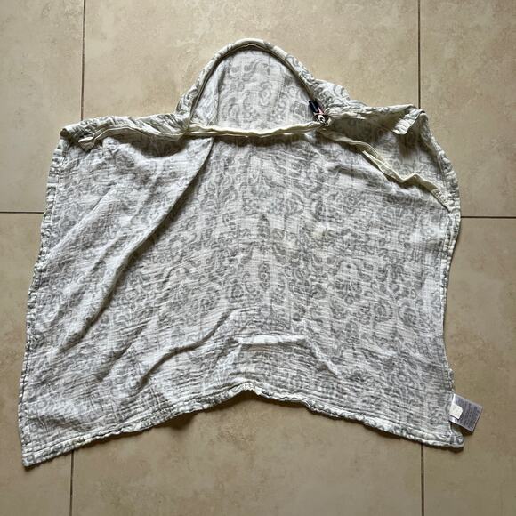 Bebe Au Lait Cotton Nursing Cover Damask Pattern - Picture 2 of 6